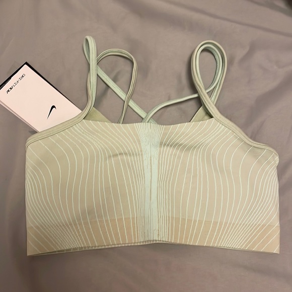 NWT Nike dri fit adv yoga double layered sports bra - Picture 3 of 7